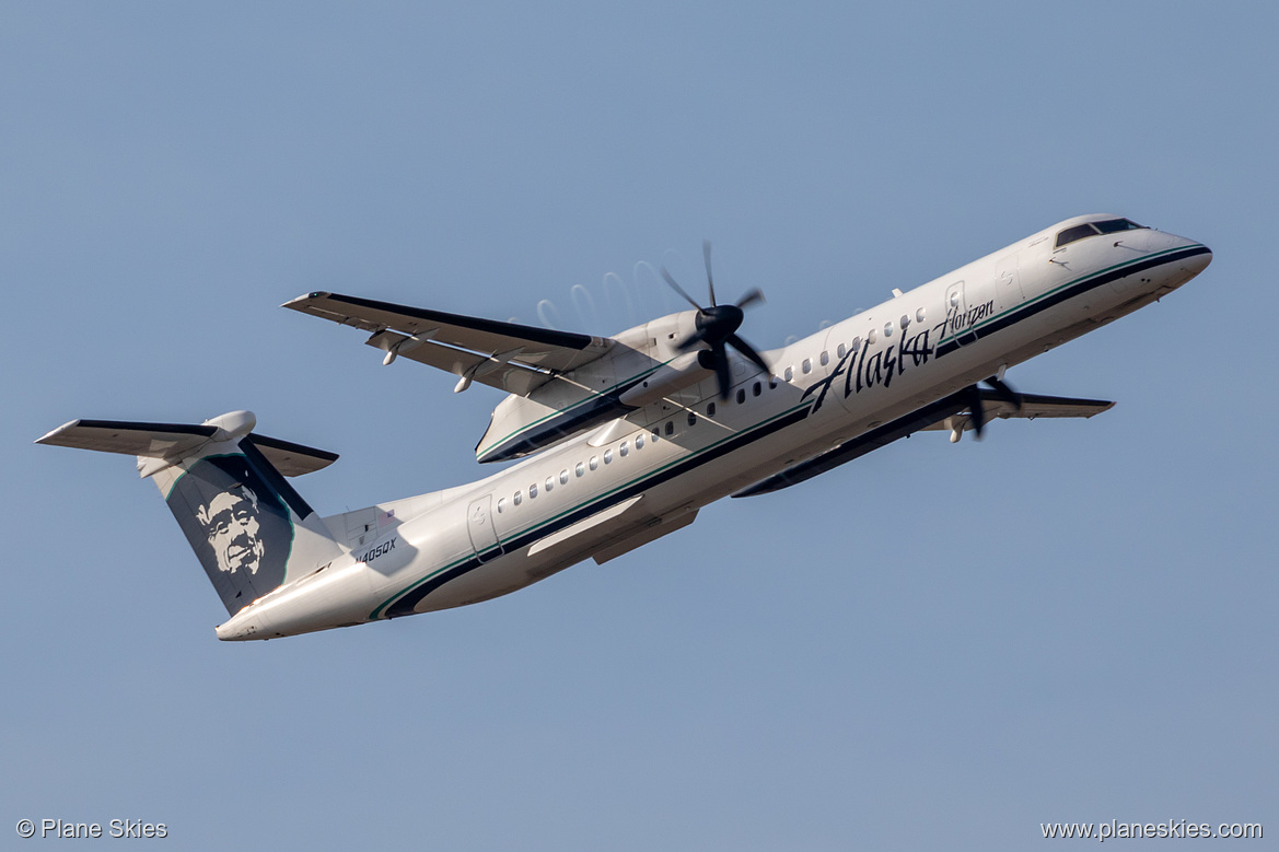 Horizon Air DHC Dash-8-400 N405QX at Portland International Airport (KPDX/PDX) Horizon Air DHC Dash-8-400 N405QX at Portland International Airport (KPDX/PDX)