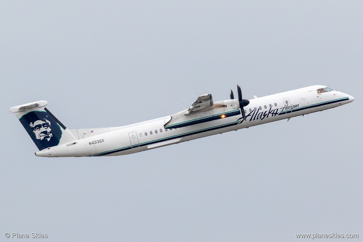 Horizon Air DHC Dash-8-400 N433QX at Portland International Airport (KPDX/PDX) Horizon Air DHC Dash-8-400 N433QX at Portland International Airport (KPDX/PDX)