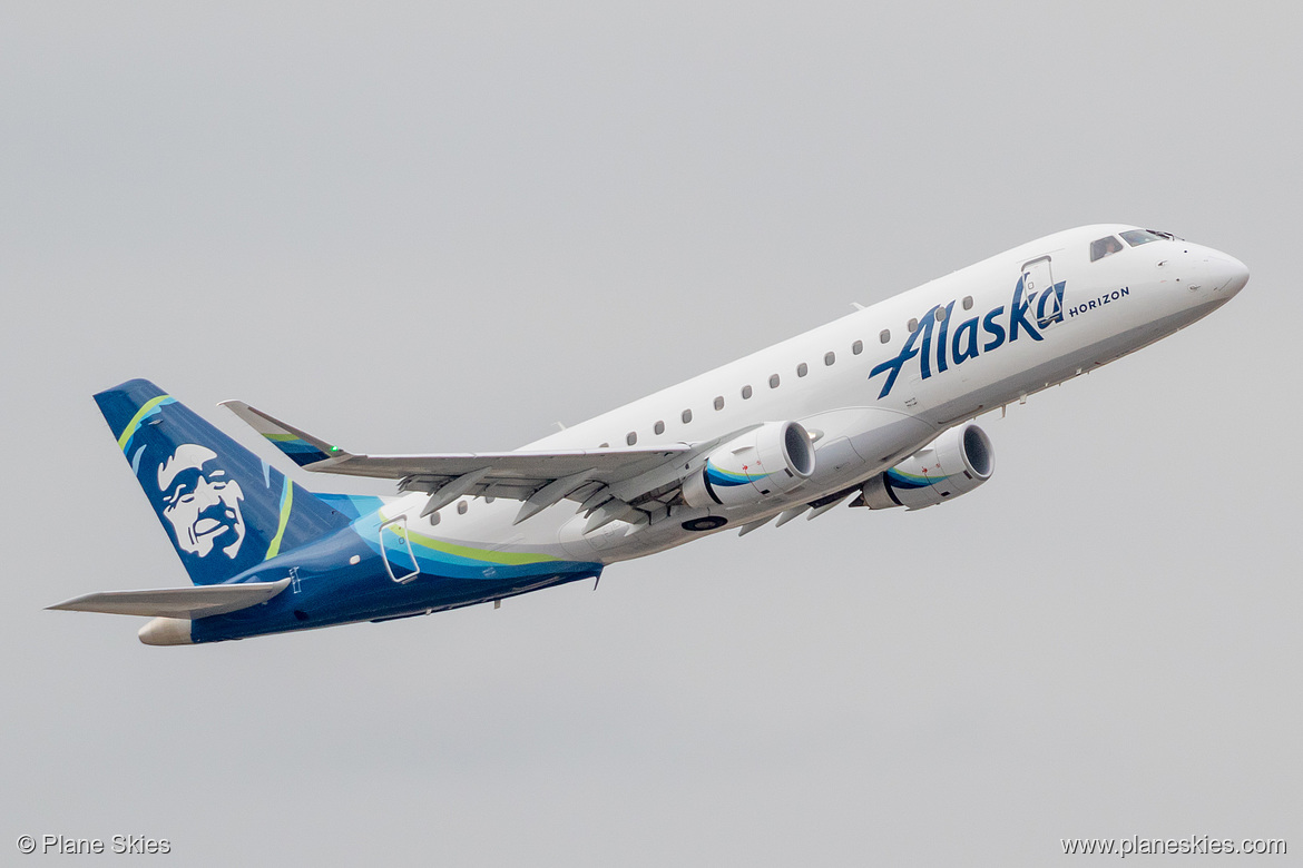 Horizon Air Embraer ERJ-175 N648QX at Portland International Airport (KPDX/PDX)