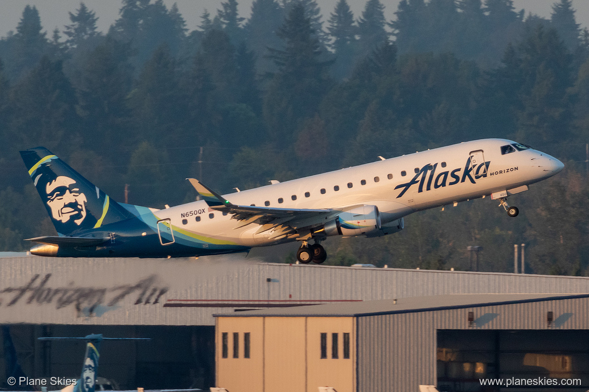 Horizon Air Embraer ERJ-175 N650QX at Portland International Airport (KPDX/PDX) Horizon Air Embraer ERJ-175 N650QX at Portland International Airport (KPDX/PDX)