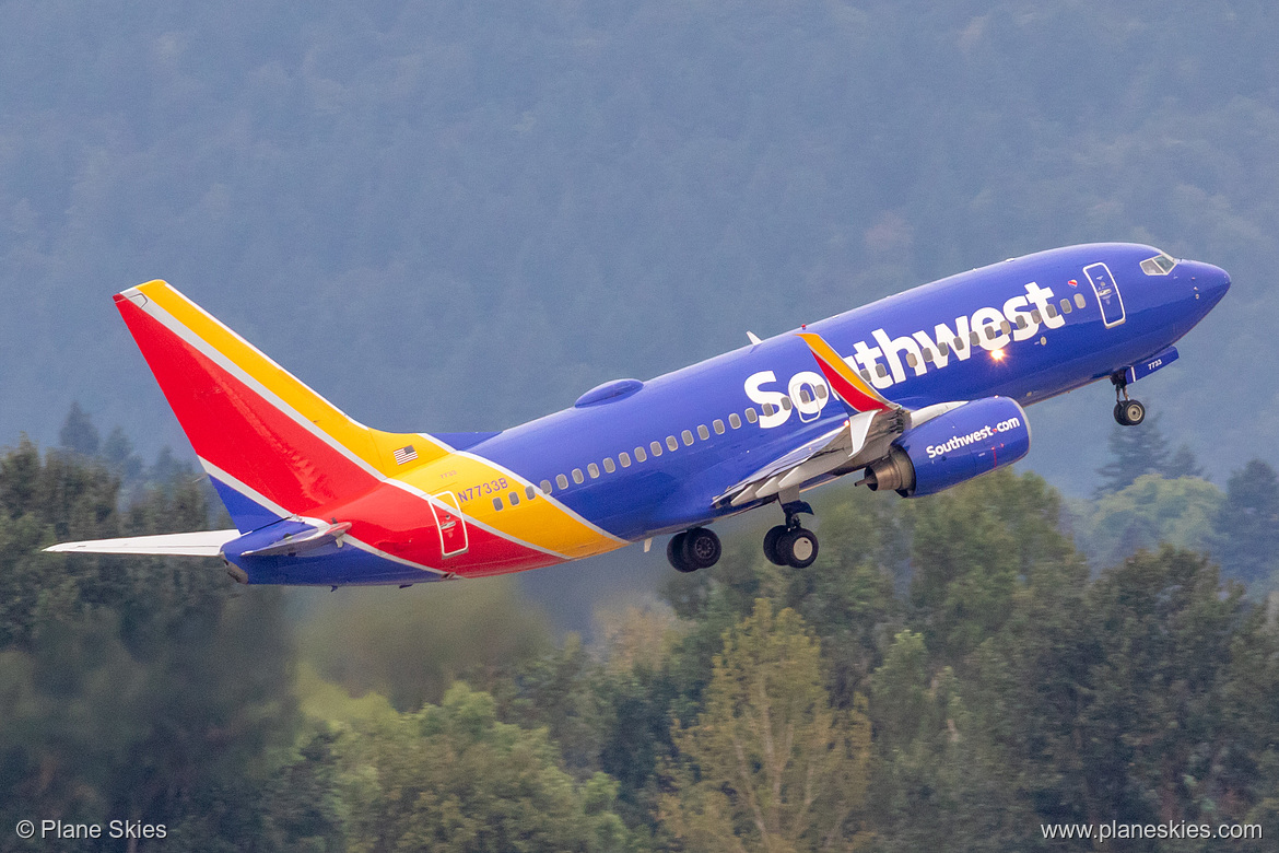 Southwest Airlines Boeing 737-700 N7733B at Portland International Airport (KPDX/PDX) Southwest Airlines Boeing 737-700 N7733B at Portland International Airport (KPDX/PDX)