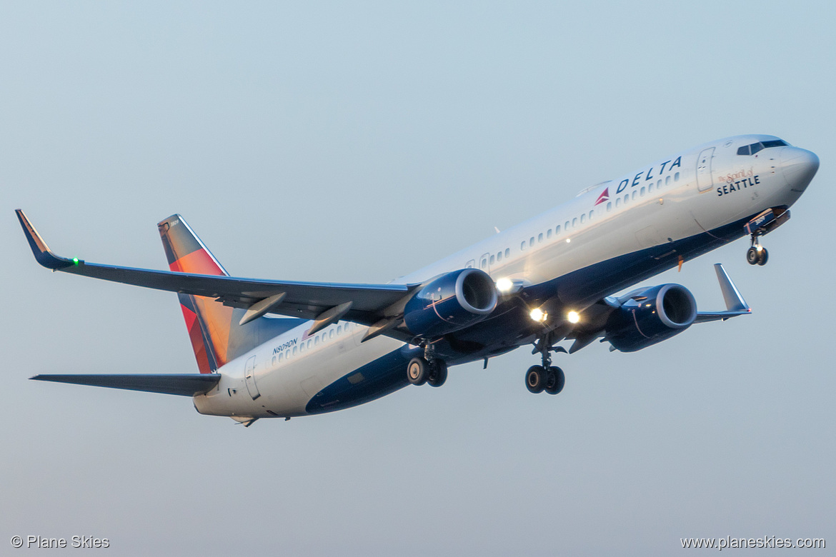 Delta Air Lines Boeing 737-900ER N809DN at Portland International Airport (KPDX/PDX) Delta Air Lines Boeing 737-900ER N809DN at Portland International Airport (KPDX/PDX)