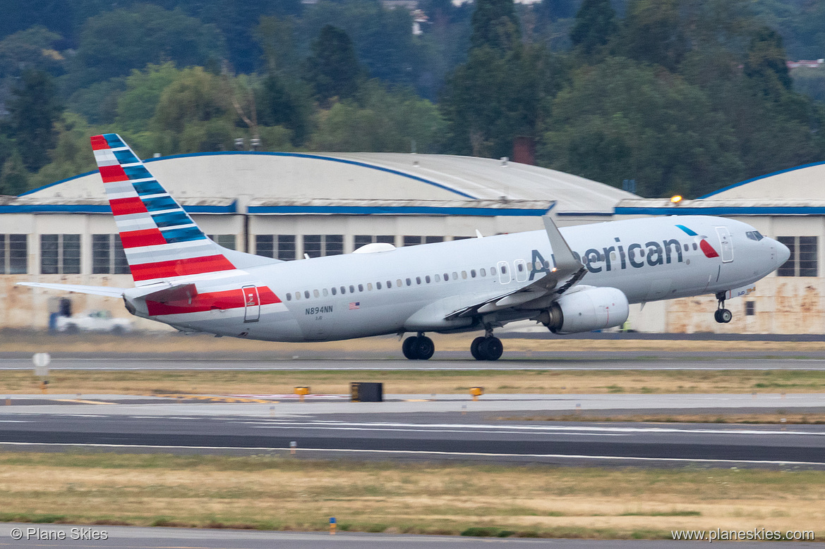 American Airlines Boeing 737-800 N894NN at Portland International Airport (KPDX/PDX)