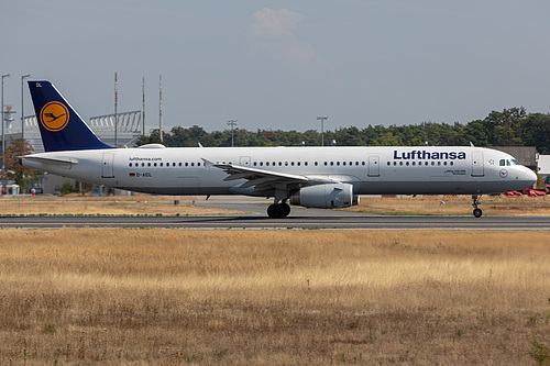 Lufthansa Airbus A321-200 D-AIDL at Frankfurt am Main International Airport (EDDF/FRA)