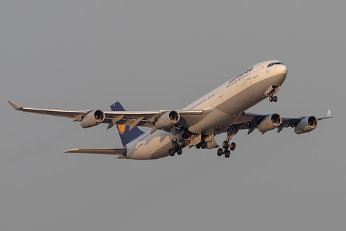 Lufthansa Airbus A340-300 D-AIGL at Frankfurt am Main International Airport (EDDF/FRA)