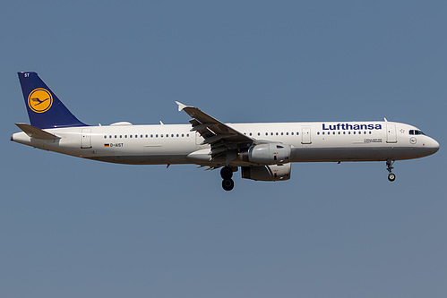 Lufthansa Airbus A321-200 D-AIST at Frankfurt am Main International Airport (EDDF/FRA)