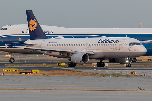Lufthansa Airbus A320-200 D-AIZG at Frankfurt am Main International Airport (EDDF/FRA)