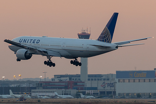 United Airlines Boeing 777-200ER N784UA at Frankfurt am Main International Airport (EDDF/FRA)