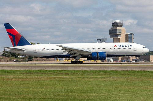 Delta Air Lines Boeing 777-200ER N862DA at Minneapolis-St Paul International / Wold-Chamberlain Airport (KMSP/MSP)