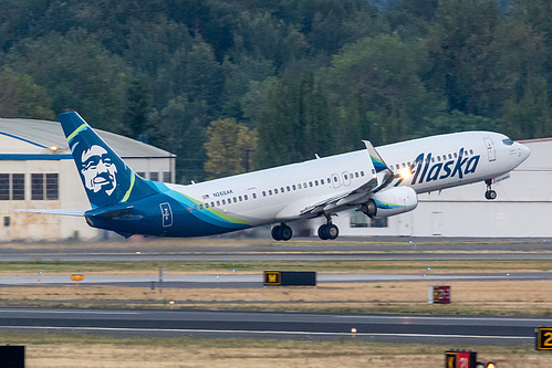 Alaska Airlines Boeing 737-900ER N268AK at Portland International Airport (KPDX/PDX)