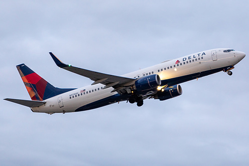 Delta Air Lines Boeing 737-800 N3740C at Portland International Airport (KPDX/PDX)