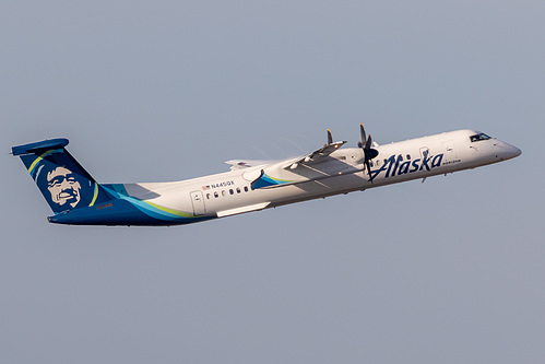 Horizon Air DHC Dash-8-400 N445QX at Portland International Airport (KPDX/PDX)