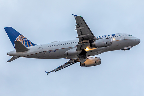 United Airlines Airbus A319-100 N889UA at Portland International Airport (KPDX/PDX) United Airlines Airbus A319-100 N889UA at Portland International Airport (KPDX/PDX)
