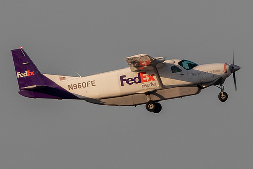 FedEx Cessna 208B Super Cargomaster N960FE at Portland International Airport (KPDX/PDX)