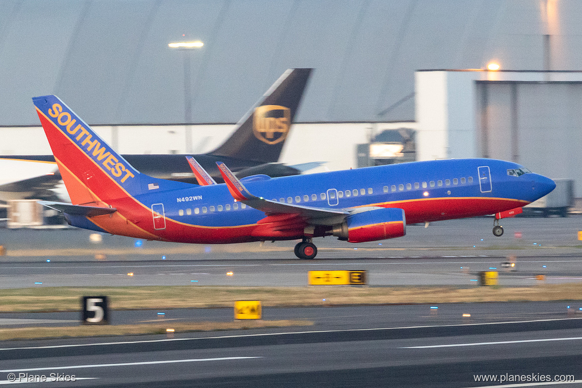 Southwest Airlines Boeing 737-700 N492WN at Portland International Airport (KPDX/PDX) Southwest Airlines Boeing 737-700 N492WN at Portland International Airport (KPDX/PDX)