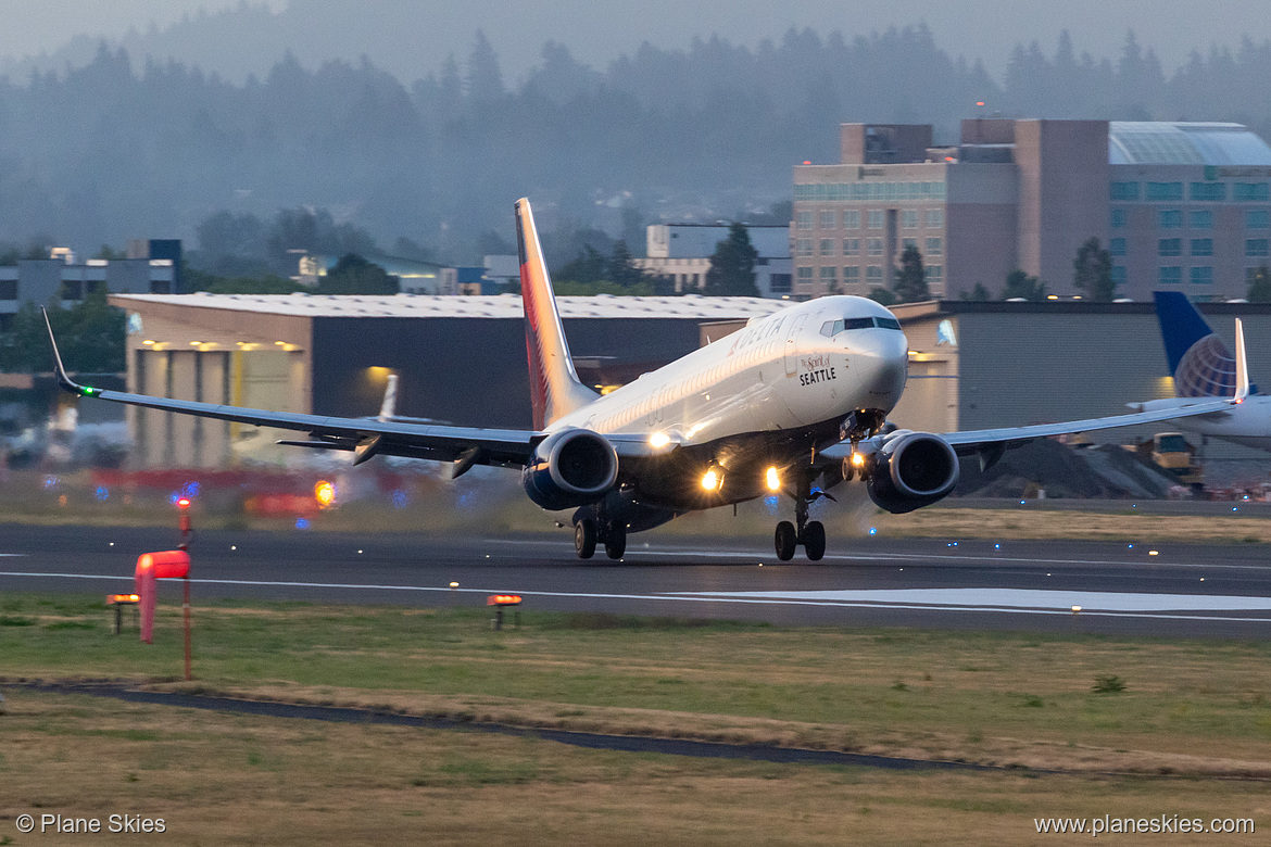 Delta Air Lines Boeing 737-900ER N809DN at Portland International Airport (KPDX/PDX) Delta Air Lines Boeing 737-900ER N809DN at Portland International Airport (KPDX/PDX)