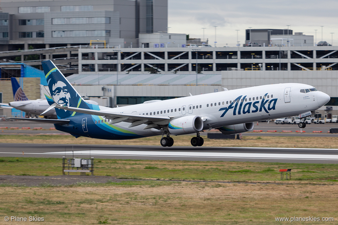 Alaska Airlines Boeing 737-900ER N266AK at Portland International Airport (KPDX/PDX) Alaska Airlines Boeing 737-900ER N266AK at Portland International Airport (KPDX/PDX)