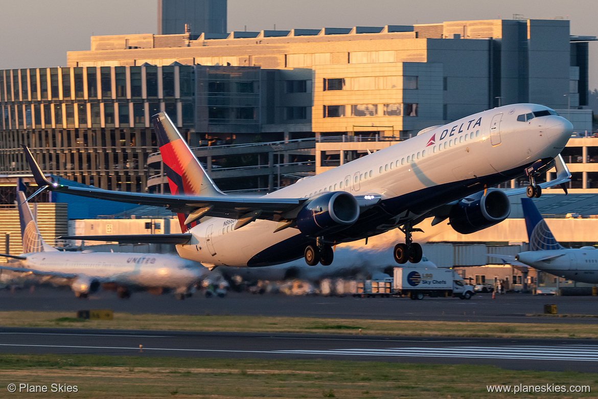 Delta Air Lines Boeing 737-900ER N866DN at Portland International Airport (KPDX/PDX)